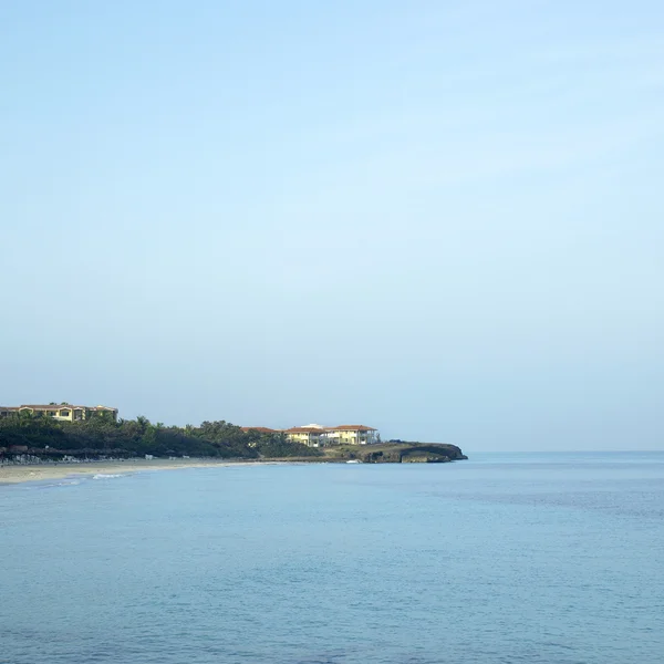 Ocean side hotel — Stockfoto