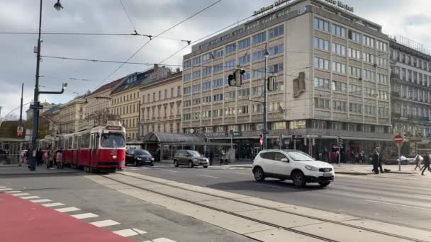 Viena Austria Noviembre 2019 Tranvía Eléctrico Que Cruza Cruce Carreteras — Vídeo de stock