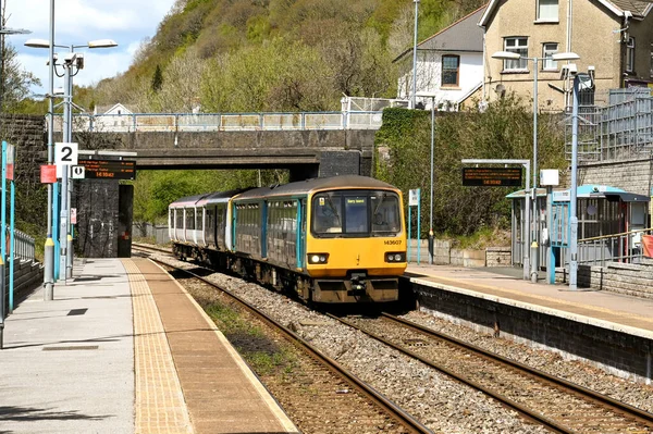 Merthyr Tydfil Gales Mayo 2021 Tren Cercanías Que Llega Estación — Foto de Stock