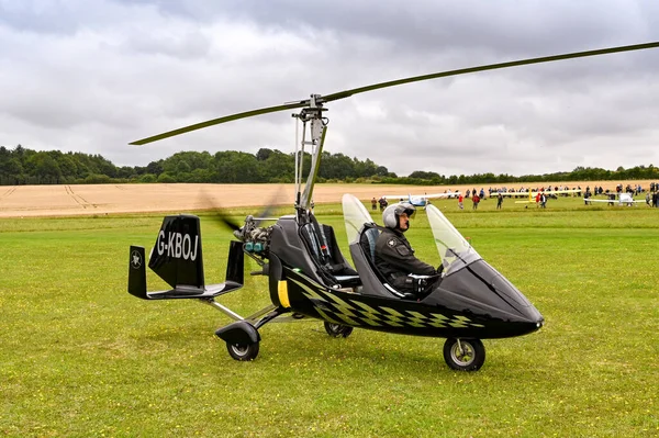 Basingstoke Popham England August 2021 Single Seat Gyrocopter Taxiing Grass — 스톡 사진