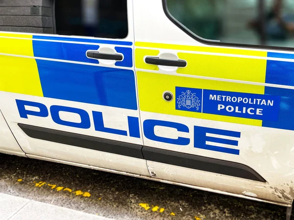 Londra Ngiltere Ağustos 2021 Rozet Işaretler Metropolitan Polis Aracının Yan — Stok fotoğraf
