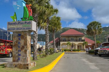 Tortola, British Virgin Adaları - 18 Ocak 2026: Road Town 'daki gemi terminalindeki Tortola Pier Park' ta imza at.