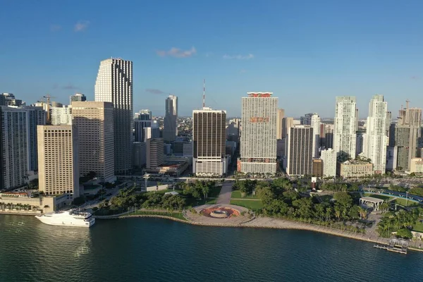 Vista aérea de la ciudad de Miami y Bayfront Park, Florida. — Foto de Stock