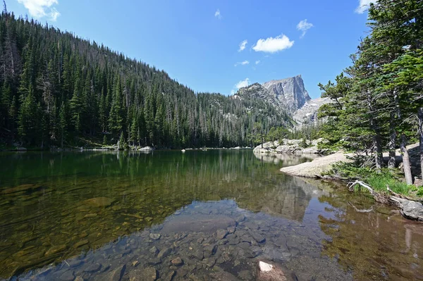 Dream Lake di Rocky Mountain National Park, Colorado di musim panas. — Stok Foto