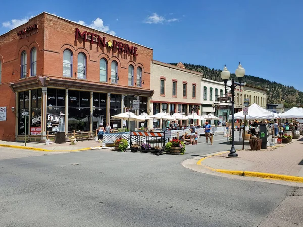 Escena callejera de Idaho Springs, Colorado en verano. — Foto de Stock