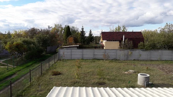 Pièces Une Maison Étage Avec Une Façade Métal — Photo