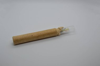 Vücut ısısını ölçmek için tıbbi cıva termometresi