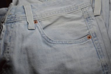 Ayak giymek için kumaşlı kotlar