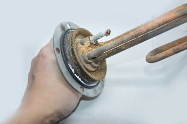 Mutfak ve banyo için eski tesisat.