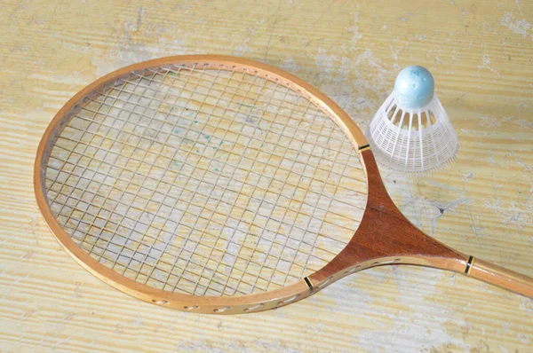 Stara Rakieta Wahadłowiec Dla Badmintona — Zdjęcie stockowe