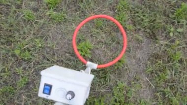 Antika aramak için el yapımı metal dedektörü.