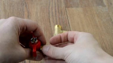 Su temini için tesisat tesisatlarıyla ilgili araç çalışması