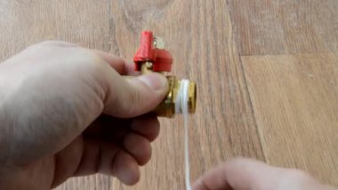 Su temini için tesisat tesisatlarıyla ilgili araç çalışması