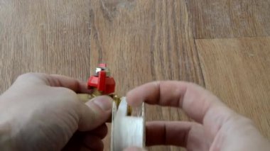 Su temini için tesisat tesisatlarıyla ilgili araç çalışması