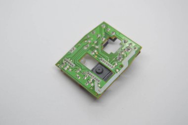 Cihazın radyo parçalarını içeren mikro elektronik pano