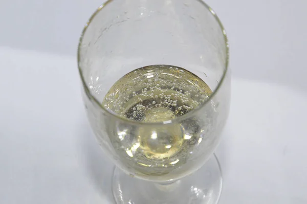 Champagne Poured Glass — 图库照片