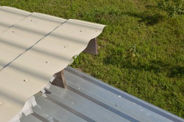 Çatı boyası ve diş minesi boyası sprey boya.