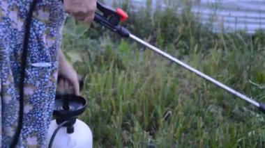 Bitkileri hastalıklardan bir maddeyle ilaçlamak