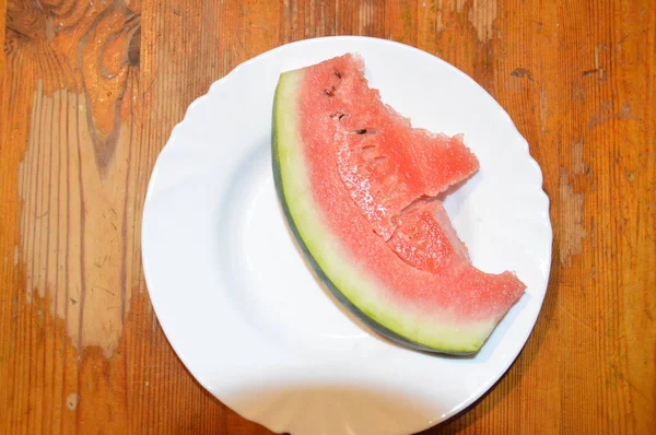 Frische Reife Wassermelone Stücke Geschnitten — Stockfoto