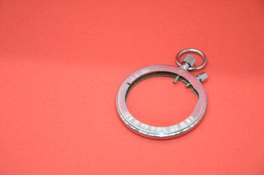 Katı renkli arkaplandaki izole nesneler