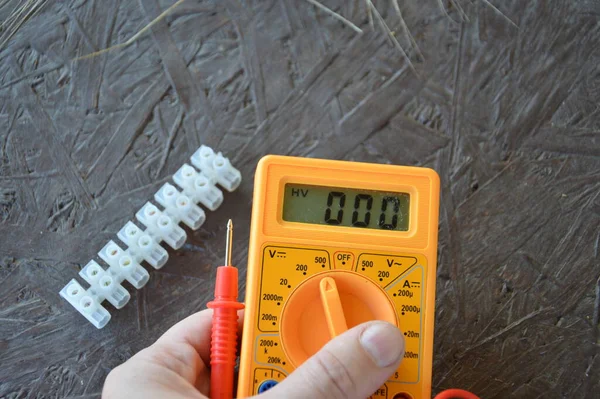 電気用品の測定及び修理のための試験機 — ストック写真