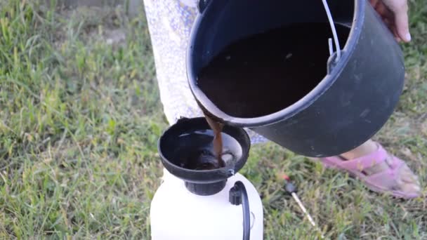 Engrais Jardin Pour Protéger Cultiver Les Arbres Les Légumes — Video