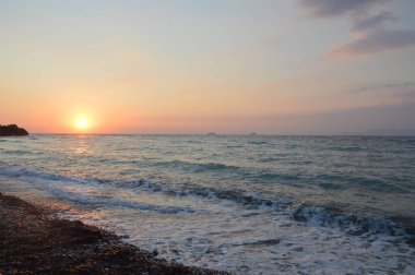 Yunanistan 'da Rodos' ta Agean Denizi kıyısında gün batımı