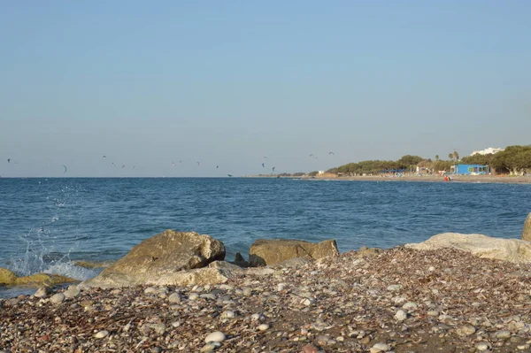 Yunanistan Rodos Adasındaki Theologos Köyündeki Ege Denizi Plajının Panoraması — Stok fotoğraf