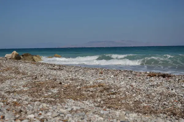 希腊罗得岛上的Theologos村爱琴海海滩全景 — 图库照片