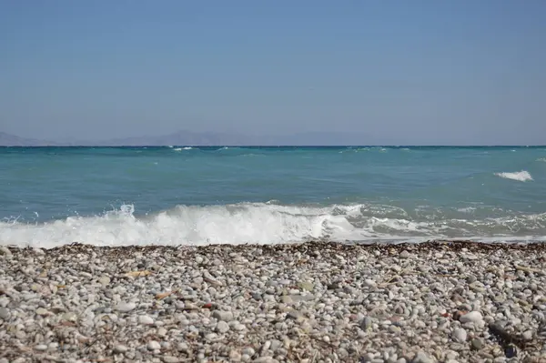 希腊罗得岛上的Theologos村爱琴海海滩全景 — 图库照片