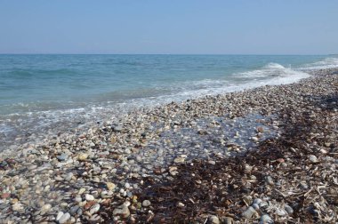 Yunanistan 'ın Rodos adasındaki Ege Denizi' nde gelgit taşı