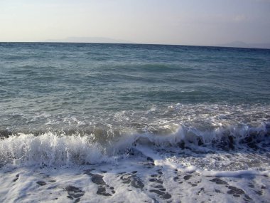 Yunanistan 'ın Rodos adasındaki Ege Denizi' nde gelgit taşı
