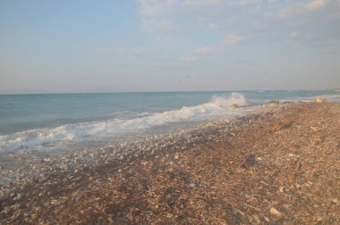 Yunanistan 'ın Rodos adasındaki Ege Denizi' nde gelgit taşı