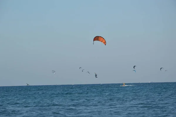Θεολογοσ Ροδοσ Ελλαδα Σεπτεμβριου 2021 Kitesurfing Στο Αιγαίο Πέλαγος Της — Φωτογραφία Αρχείου