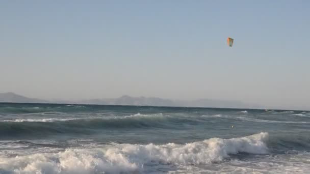 Kitesurfing Morzu Egejskim Wyspie Rodos Grecji — Wideo stockowe