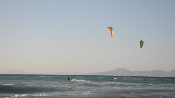 Kitesurfing Morzu Egejskim Wyspie Rodos Grecji — Wideo stockowe