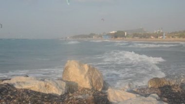 Yunanistan 'ın Rodos adasındaki Theologos kasabasının Panoraması