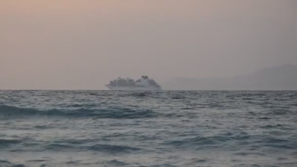 Bateau Croisière Navigue Dans Mer Égée Long Île Rhodes Grèce — Video