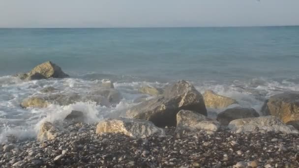 Kamienie Tle Burzy Morza Egejskiego Wyspie Rodos Grecji — Wideo stockowe