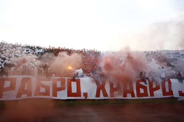 Футбольный матч между "Партизаном" и "Красной звездой" — стоковое фото