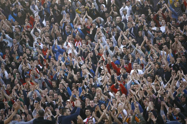 Partido de fútbol entre Partizan y Estrella Roja —  Fotos de Stock