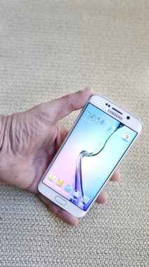 Yeni Samsung S6 kenar kadeh