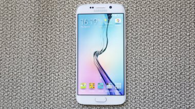 Yeni Samsung S6 kenar kadeh