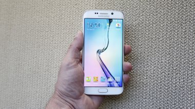Yeni Samsung S6 kenar kadeh