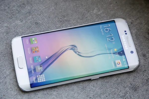 Tiro de nuevo Samsung S6 Edge — Foto de Stock