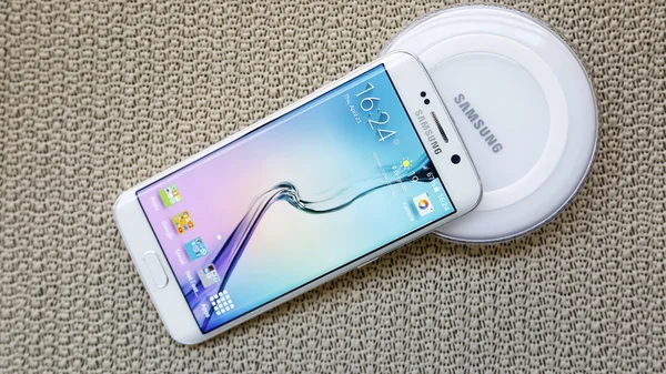 Tiro de nuevo Samsung S6 Edge — Foto de Stock