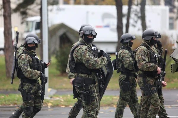 軍や警察の特殊部隊のテロ運動 — ストック写真