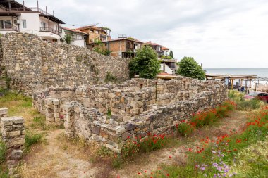 Bulgaristan 'ın eski Sozopol kentinde arkeolojik kazı manzarası