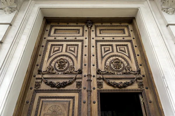Old Wooden Ornate Door — Stock Photo, Image