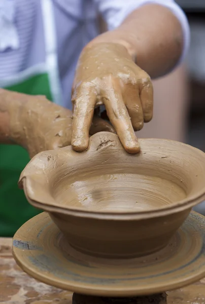 Potter Clay Bowl Child Hand — Stock Photo, Image